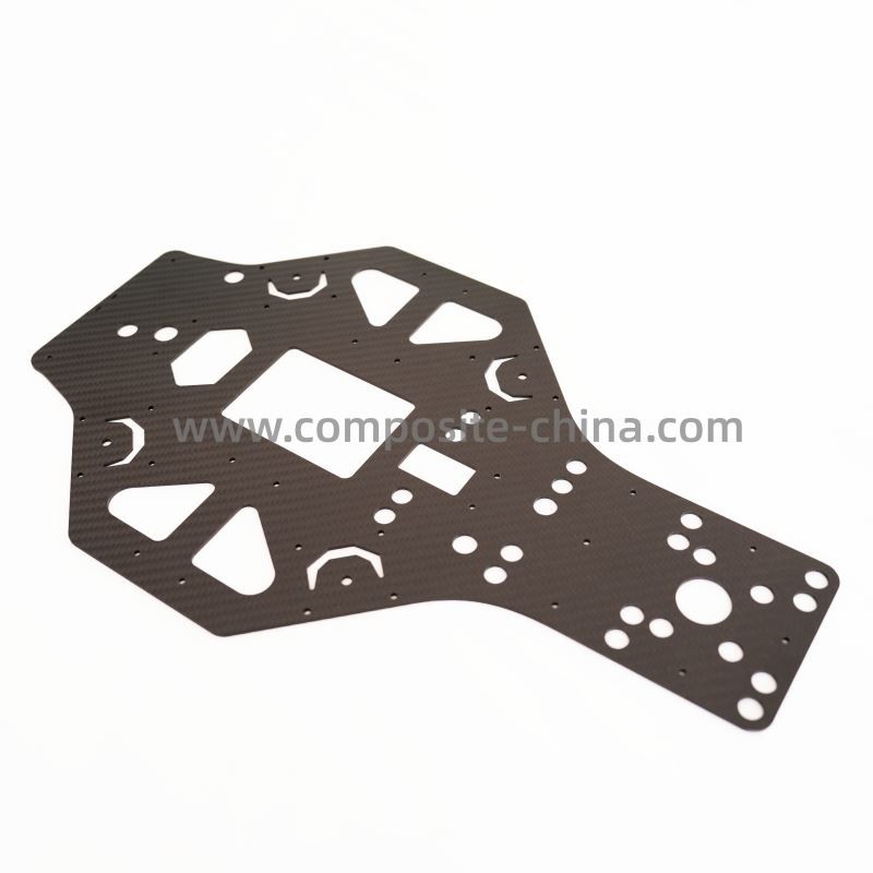 Strojno obdelane plošče iz ogljikovih vlaken